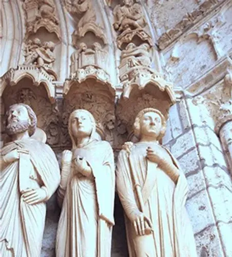 The Medieval Frame of Monumental Portal Sculpture (Pedestals, Canopies, Niches) : Cultural Transfers and Agency (12th-13th Centuries)